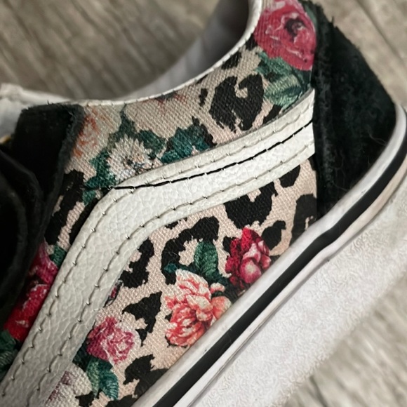 Toddler girls Velcro vans!! - Picture 7 of 7